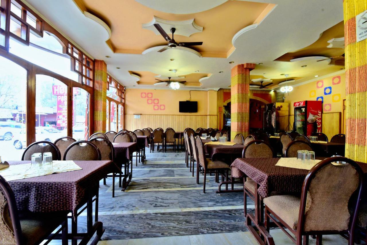 Oyo 26909 Hotel Paras มานดี ภายนอก รูปภาพ