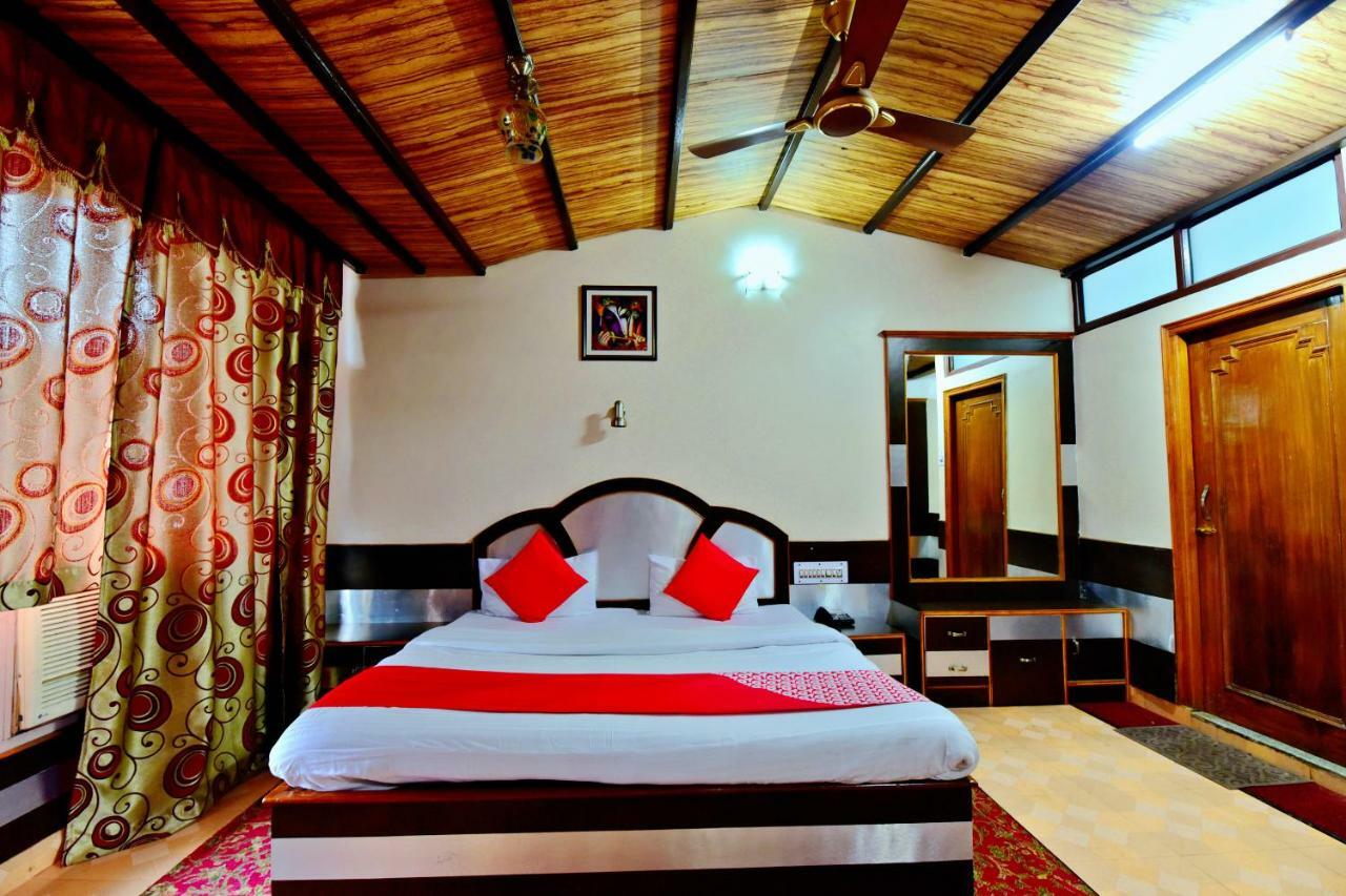 Oyo 26909 Hotel Paras มานดี ภายนอก รูปภาพ