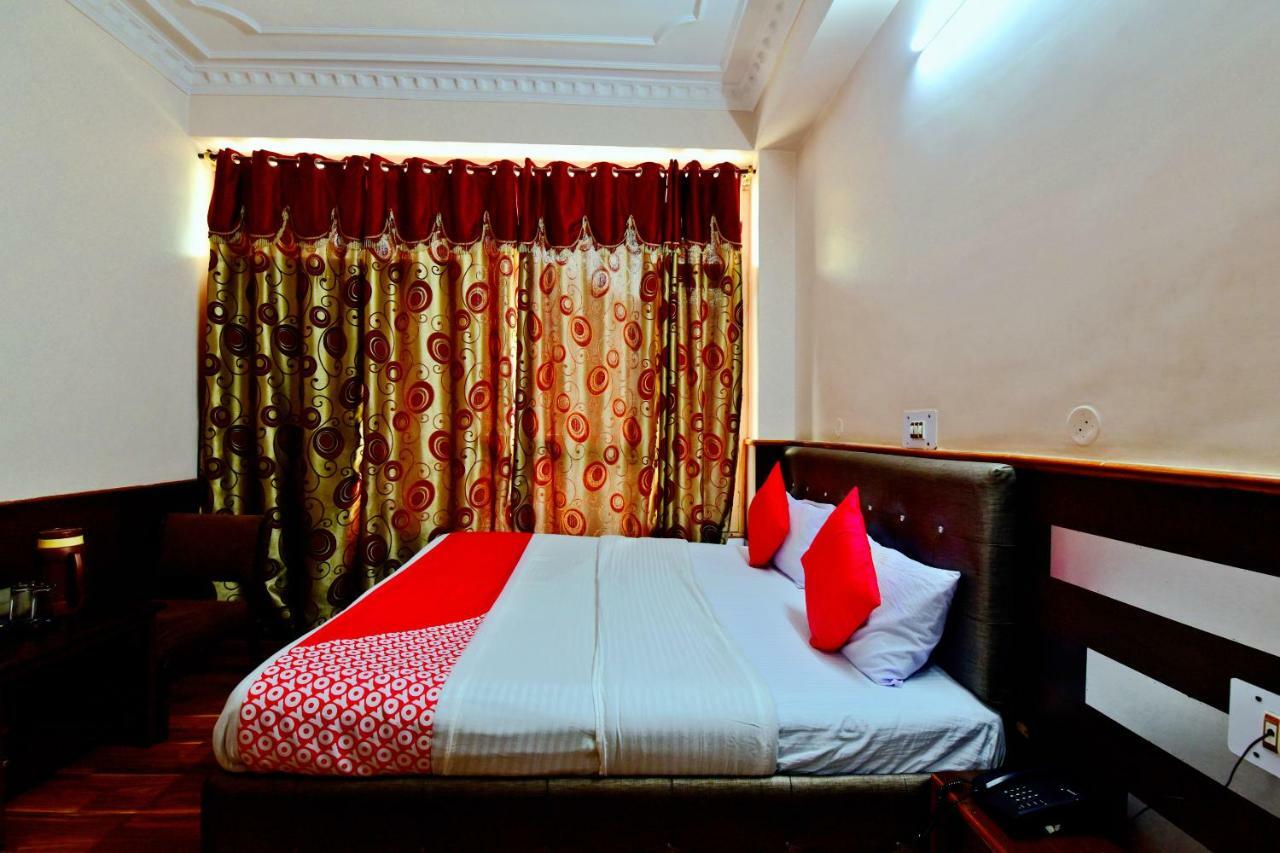 Oyo 26909 Hotel Paras มานดี ภายนอก รูปภาพ
