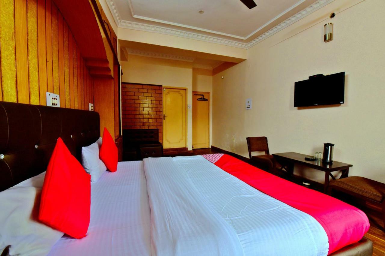 Oyo 26909 Hotel Paras มานดี ภายนอก รูปภาพ